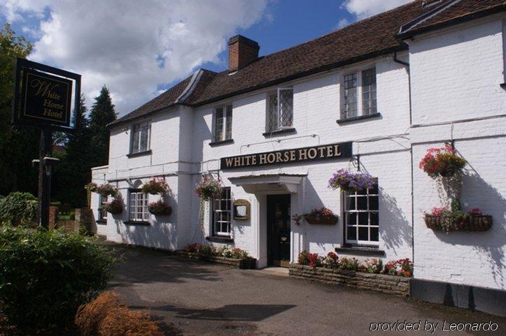 Hotel The White Horse Hertingfordbury Exterior foto
